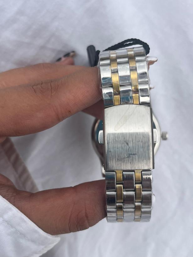 ساعت ست اورینت صفحه مشکی